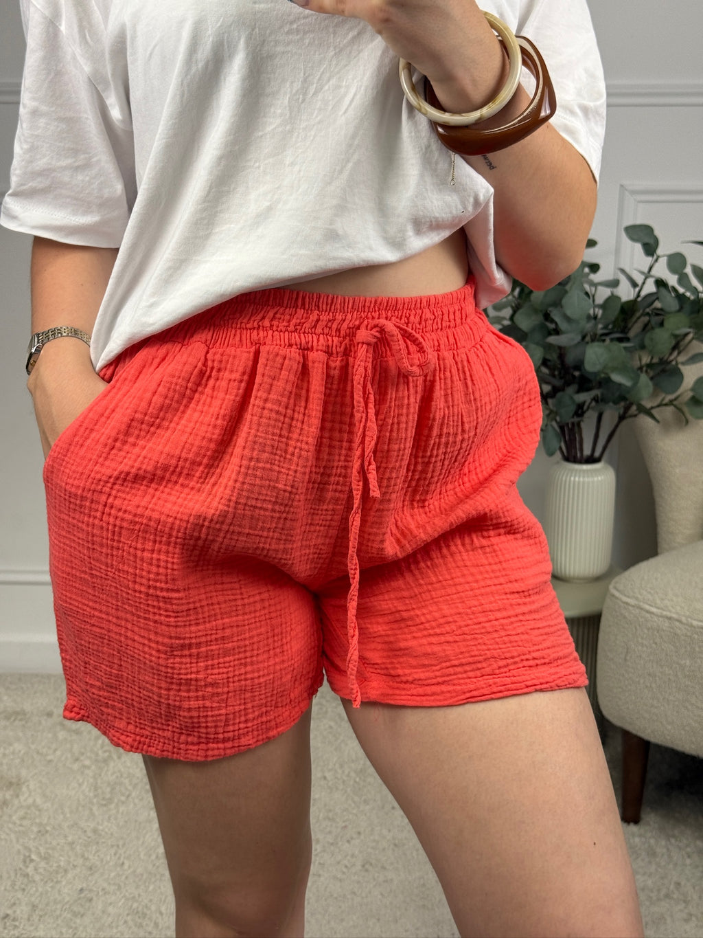 SHORT ERYLNA