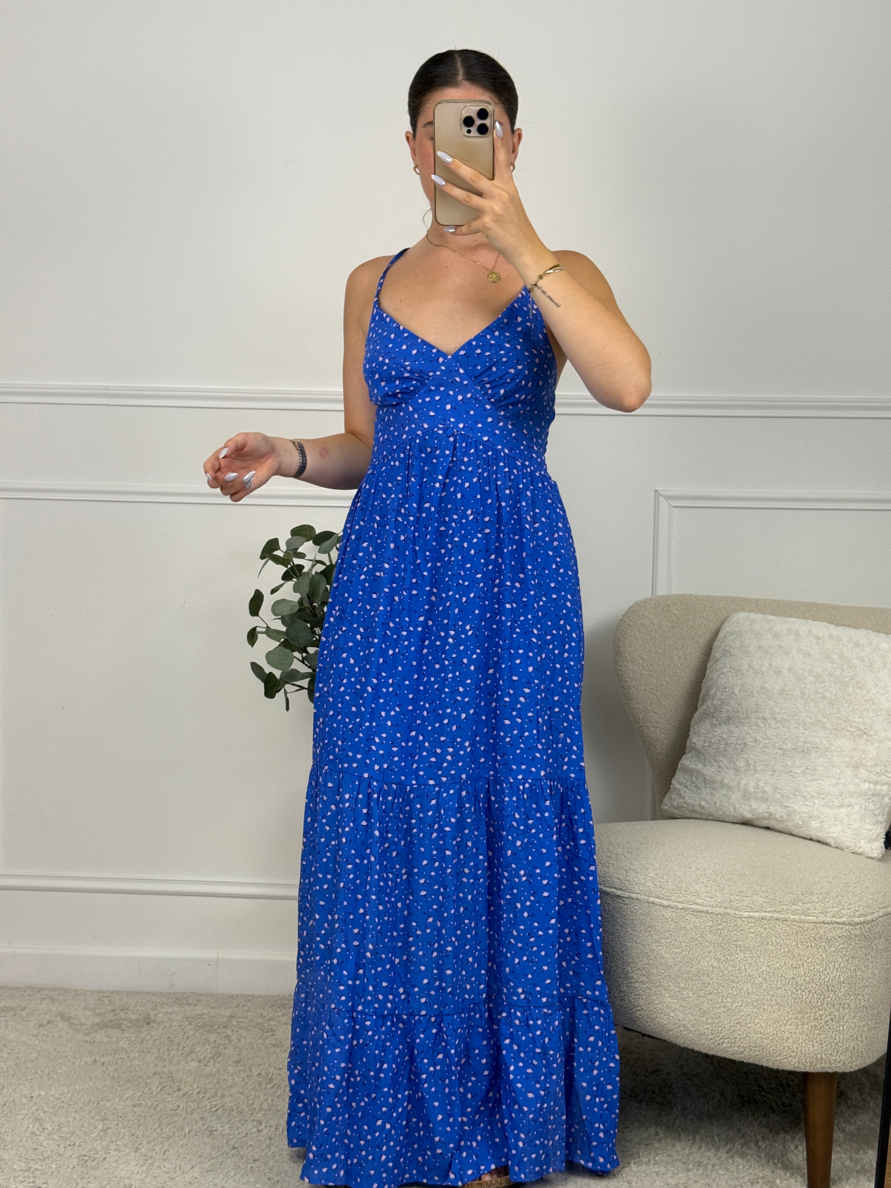 ROBE NAIRI