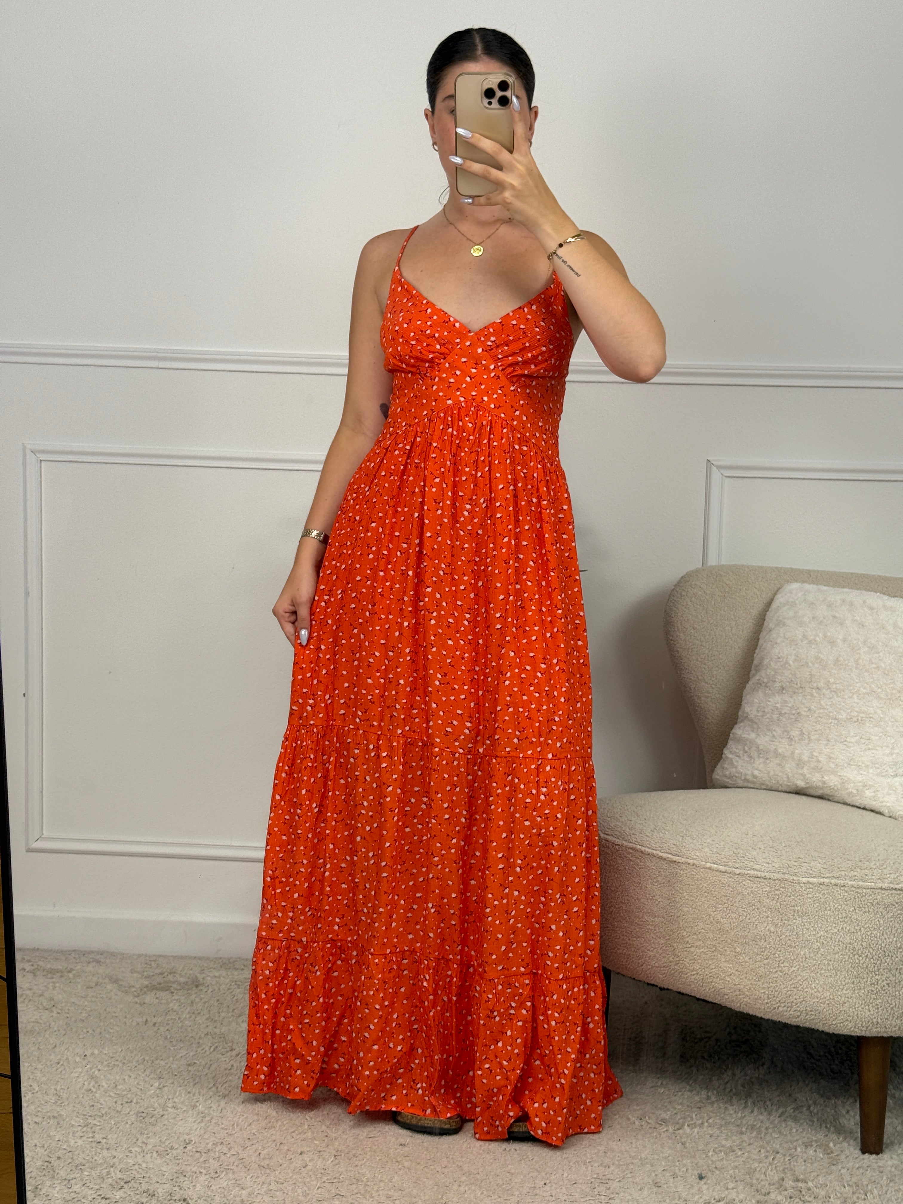 ROBE NAIRI