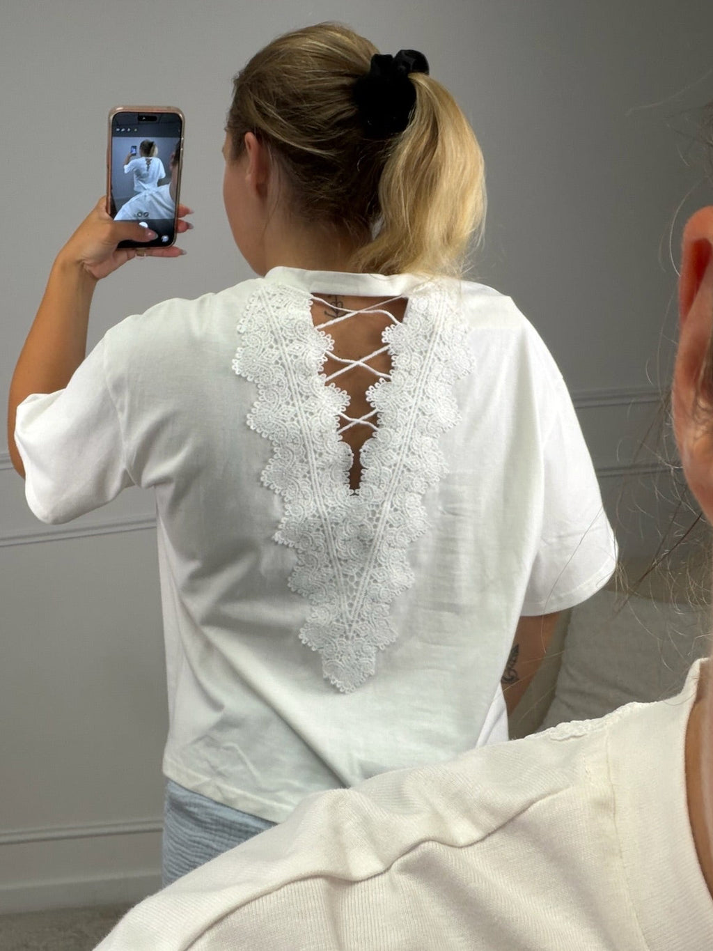 T-SHIRT LUCIE