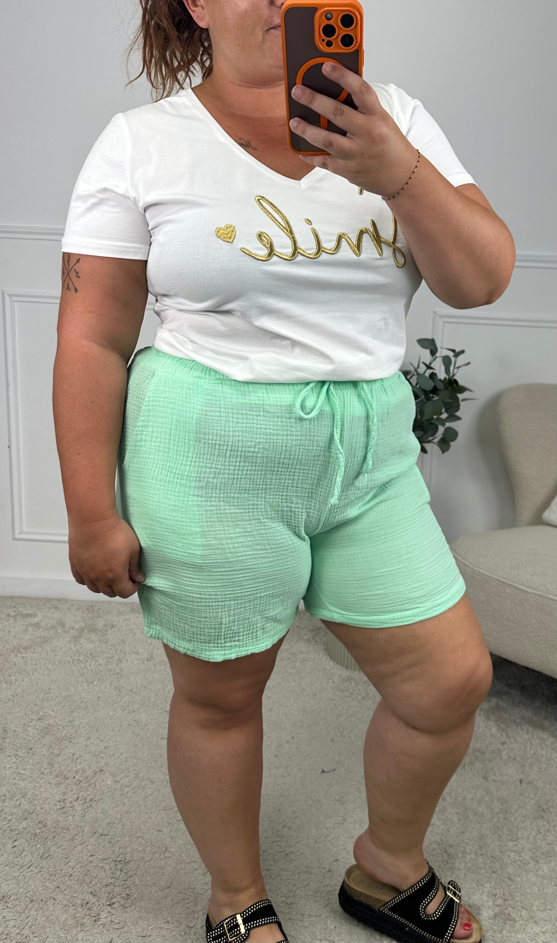SHORT ERYLNA