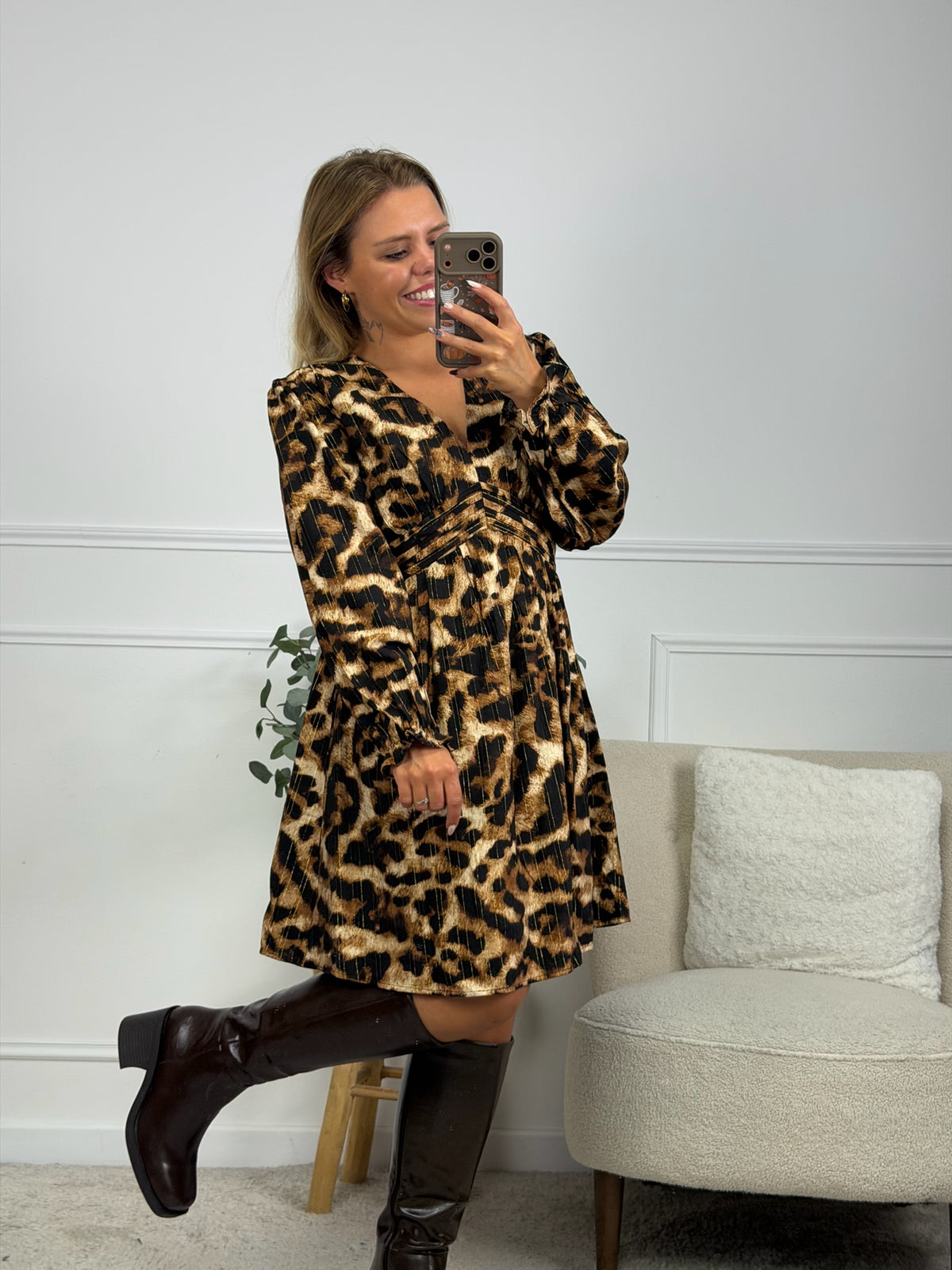 ROBE KEVAN