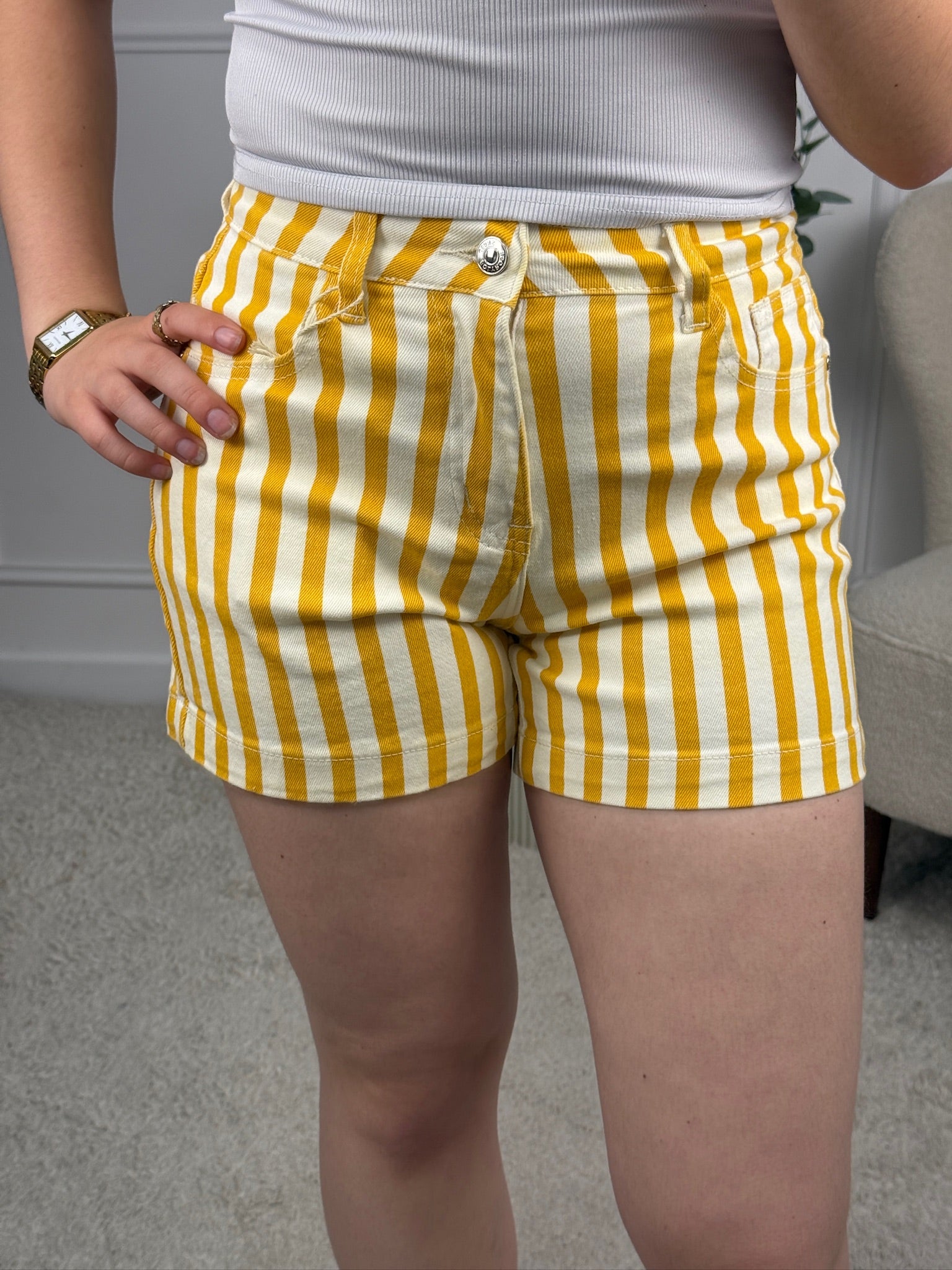 SHORT THALY