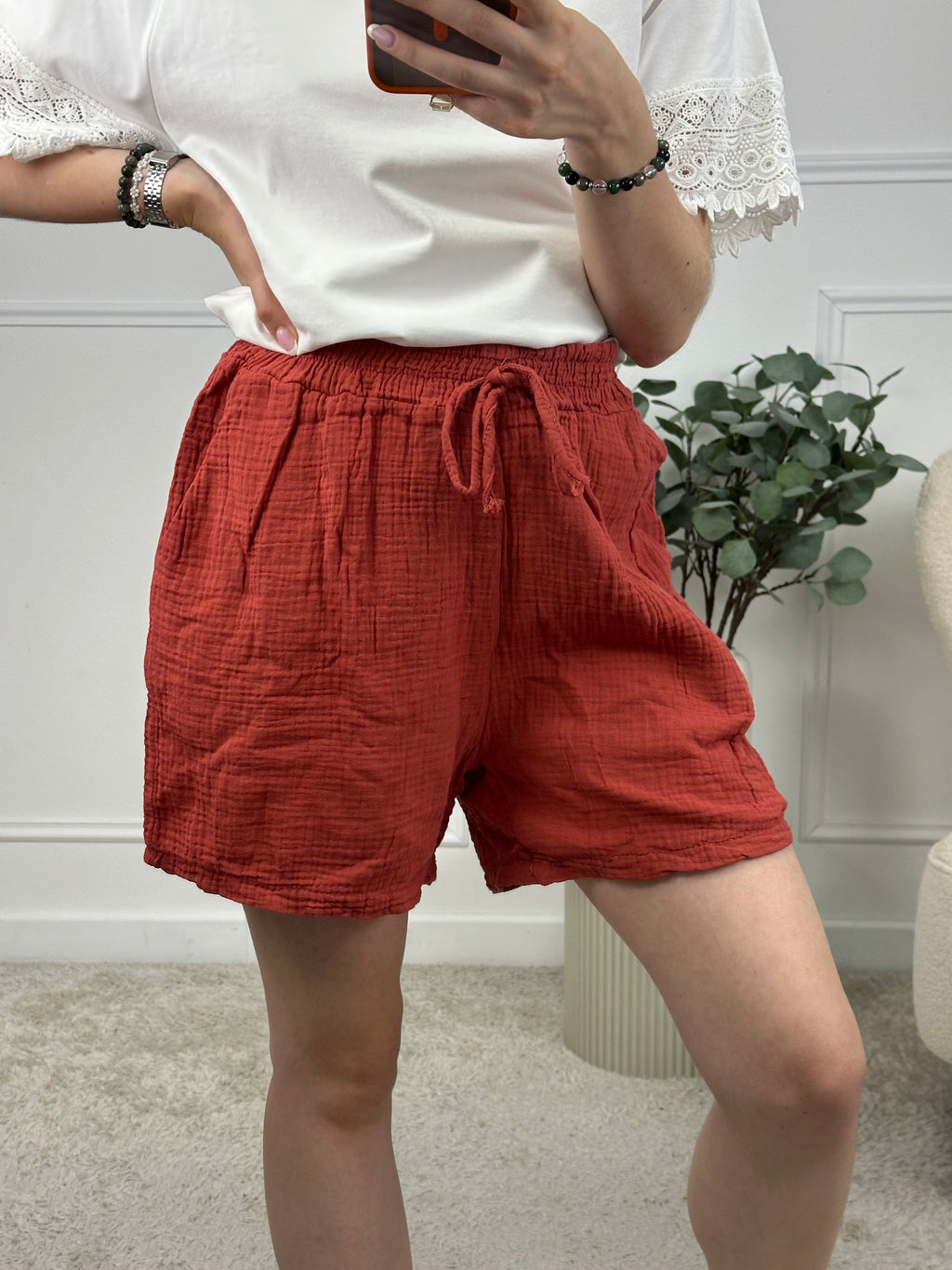 SHORT ERYLNA
