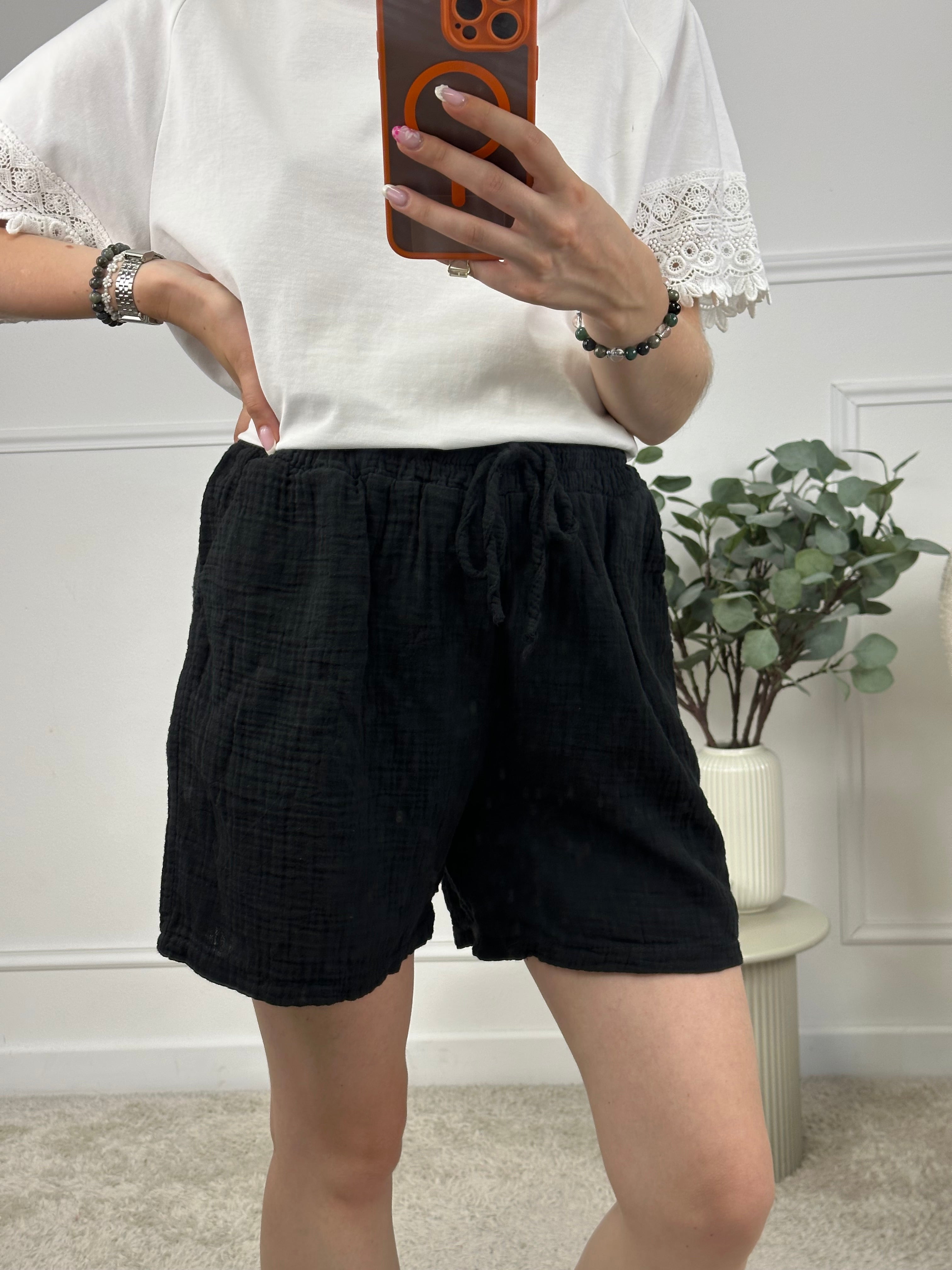 SHORT ERYLNA
