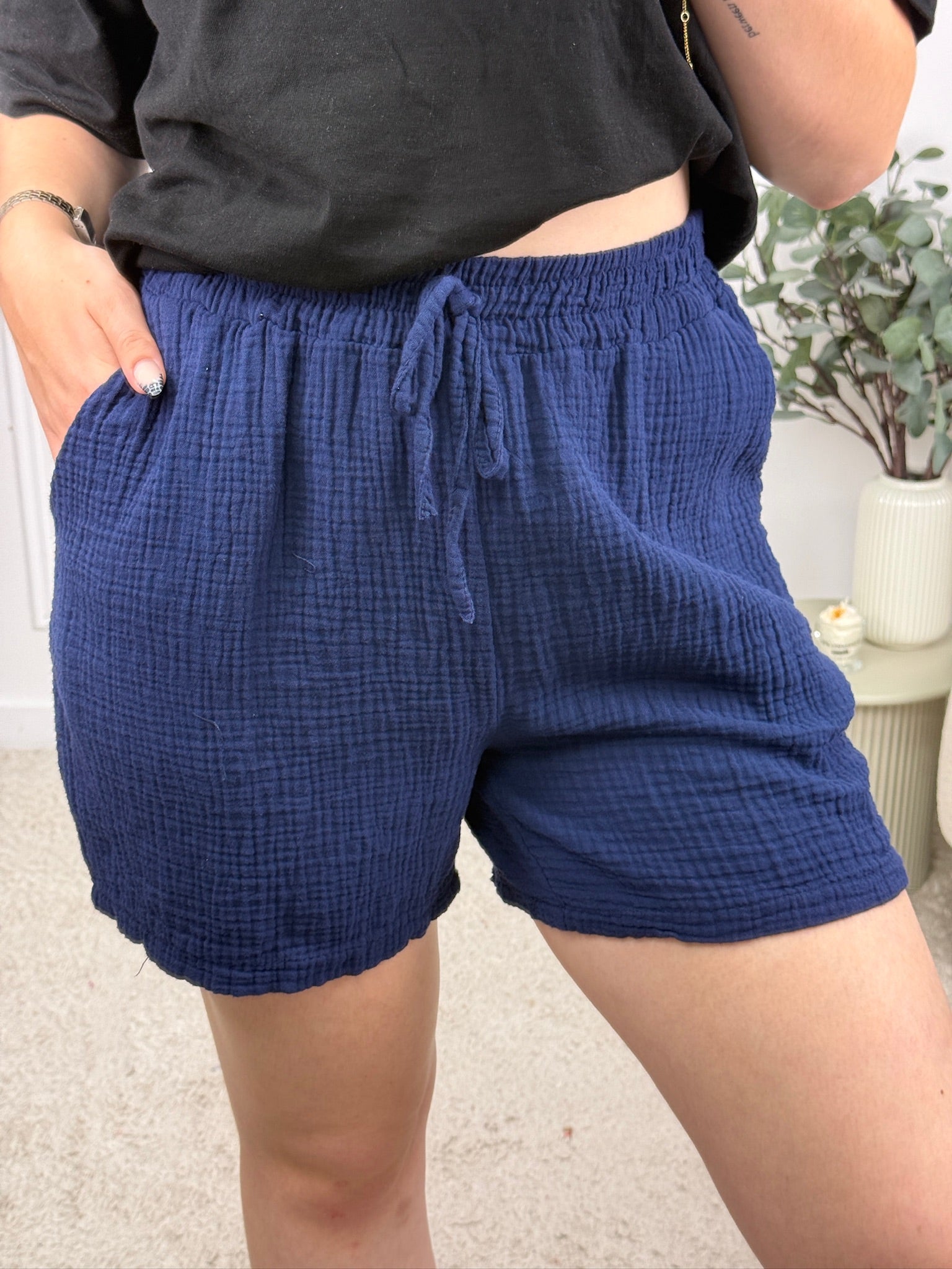 SHORT ERYLNA
