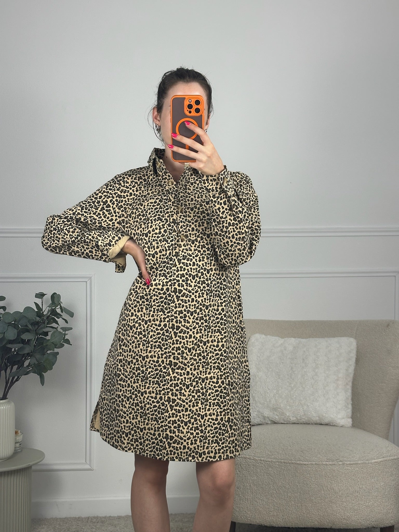 ROBE ANIBAE