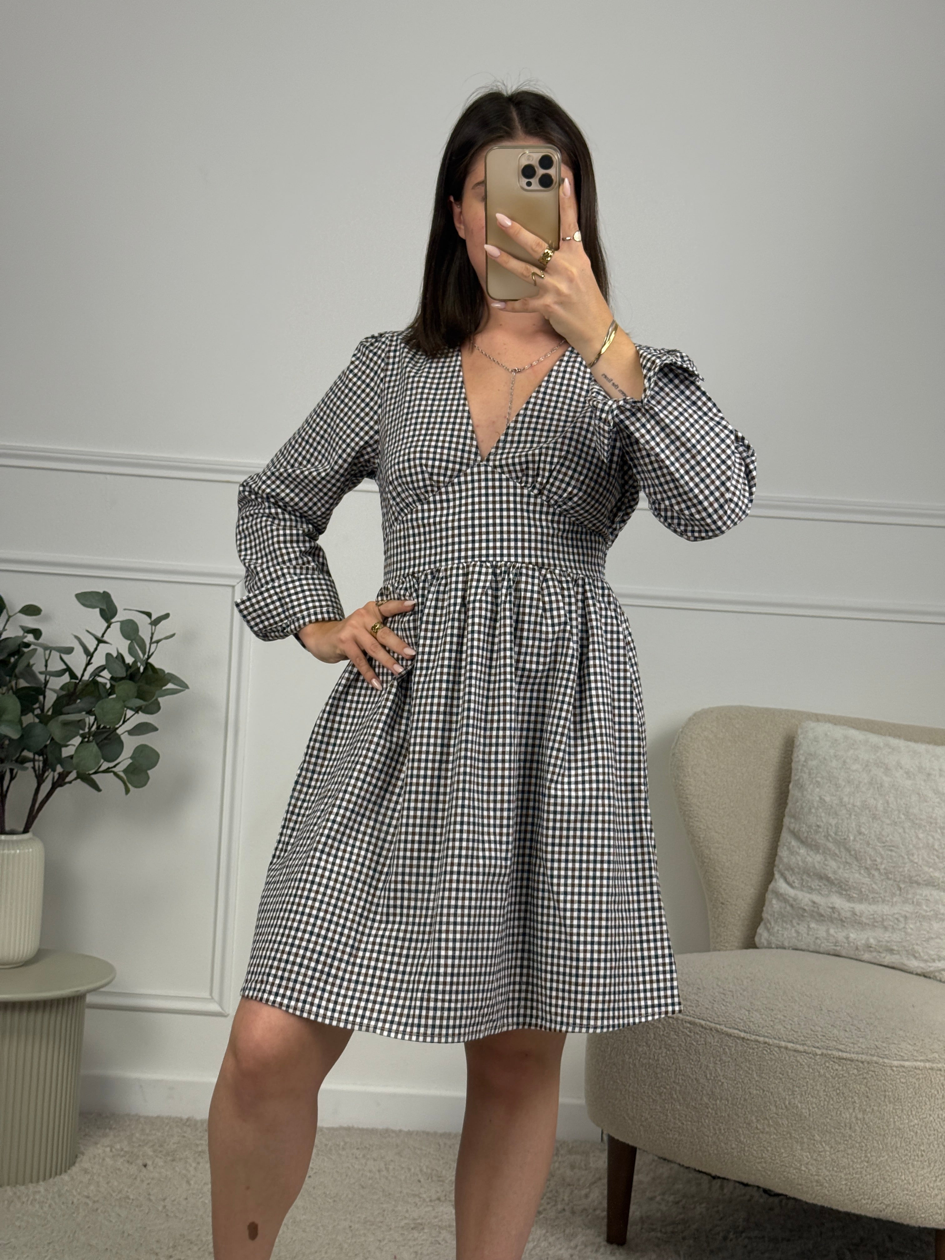 ROBE IZAHO