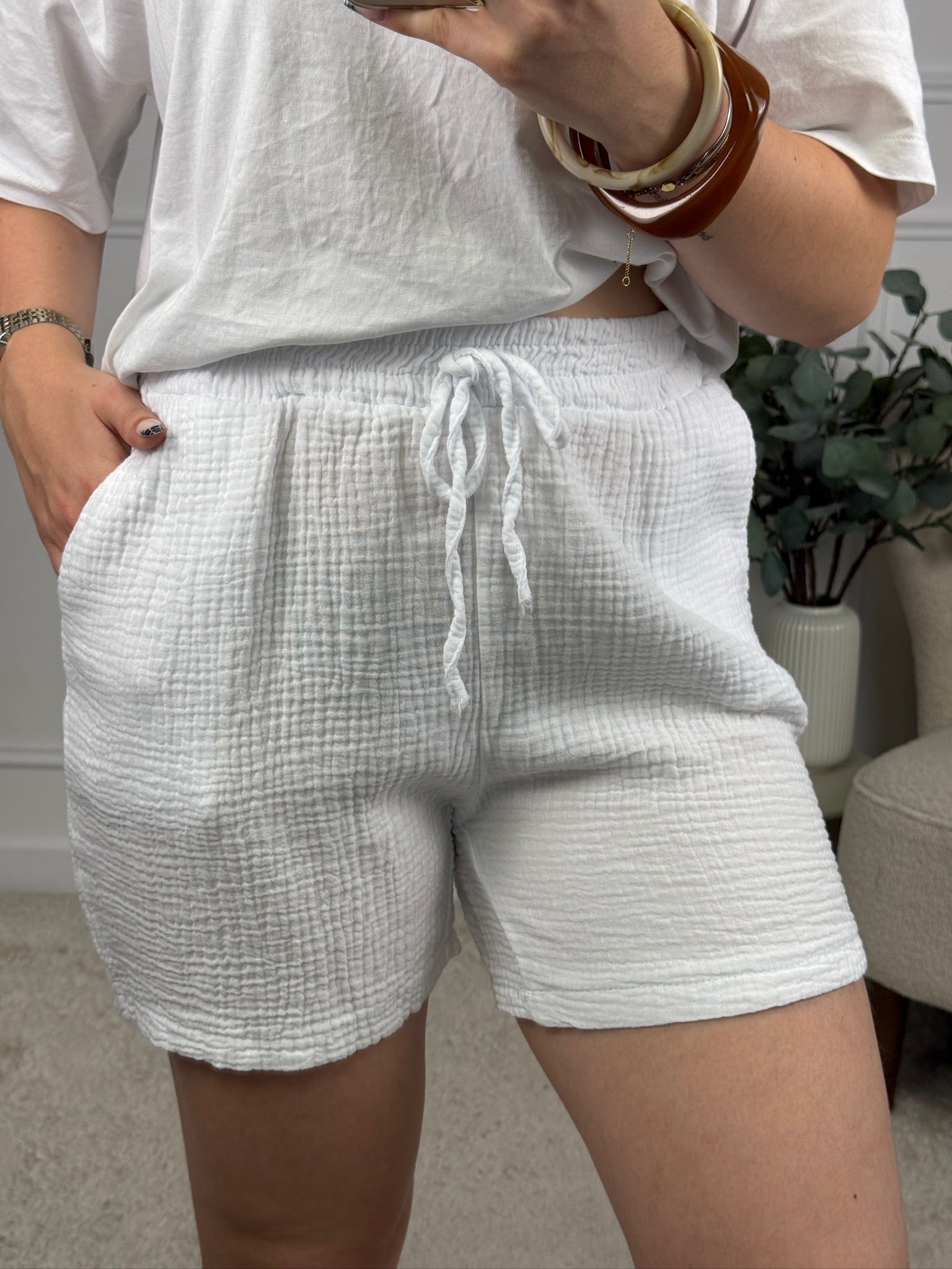 SHORT ERYLNA