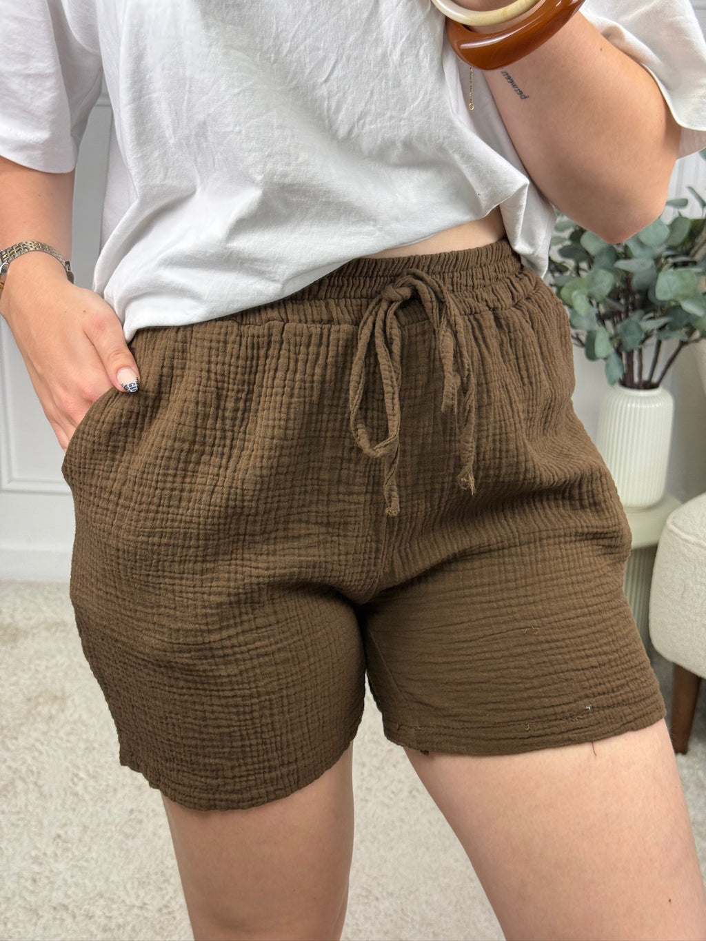 SHORT ERYLNA